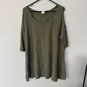 Terra & Sky Dark Green Stripe Cold Shoulder Top Plus Size 2X / 20 W - 22 W